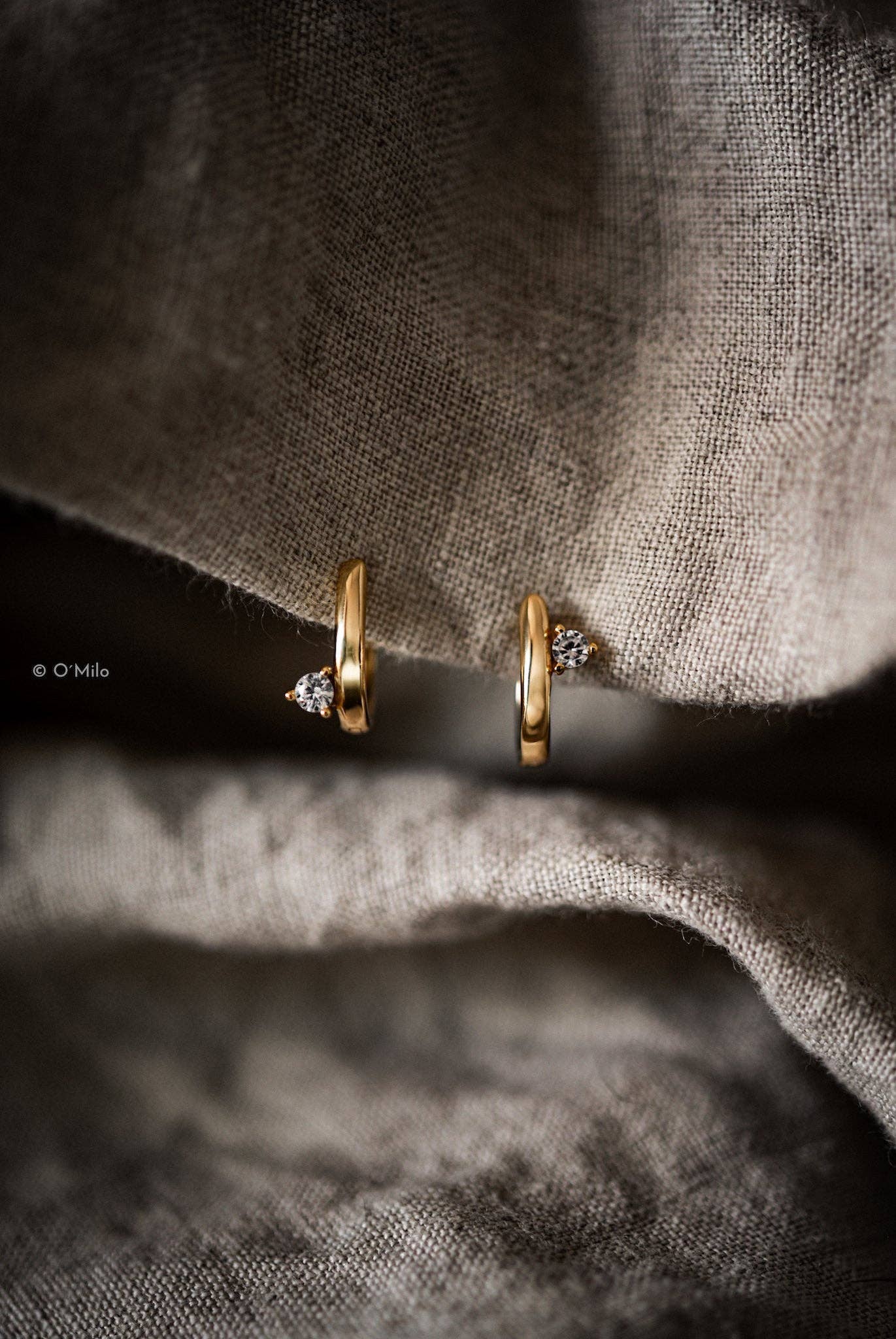 O'Milo - Wire Diamond Hoops. Hugi