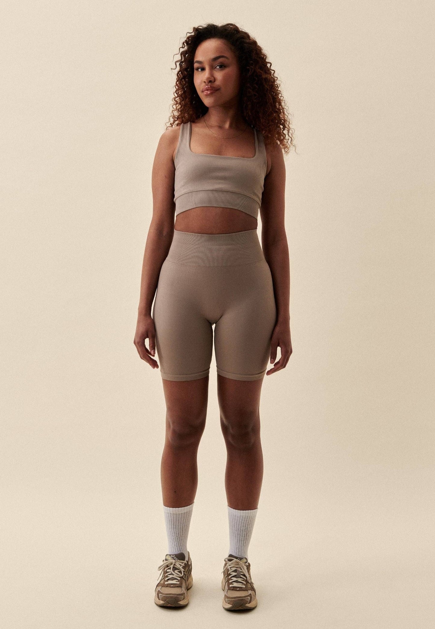 Sisterly Tribe - Ribbed Seamless Shorts - Cappuccino