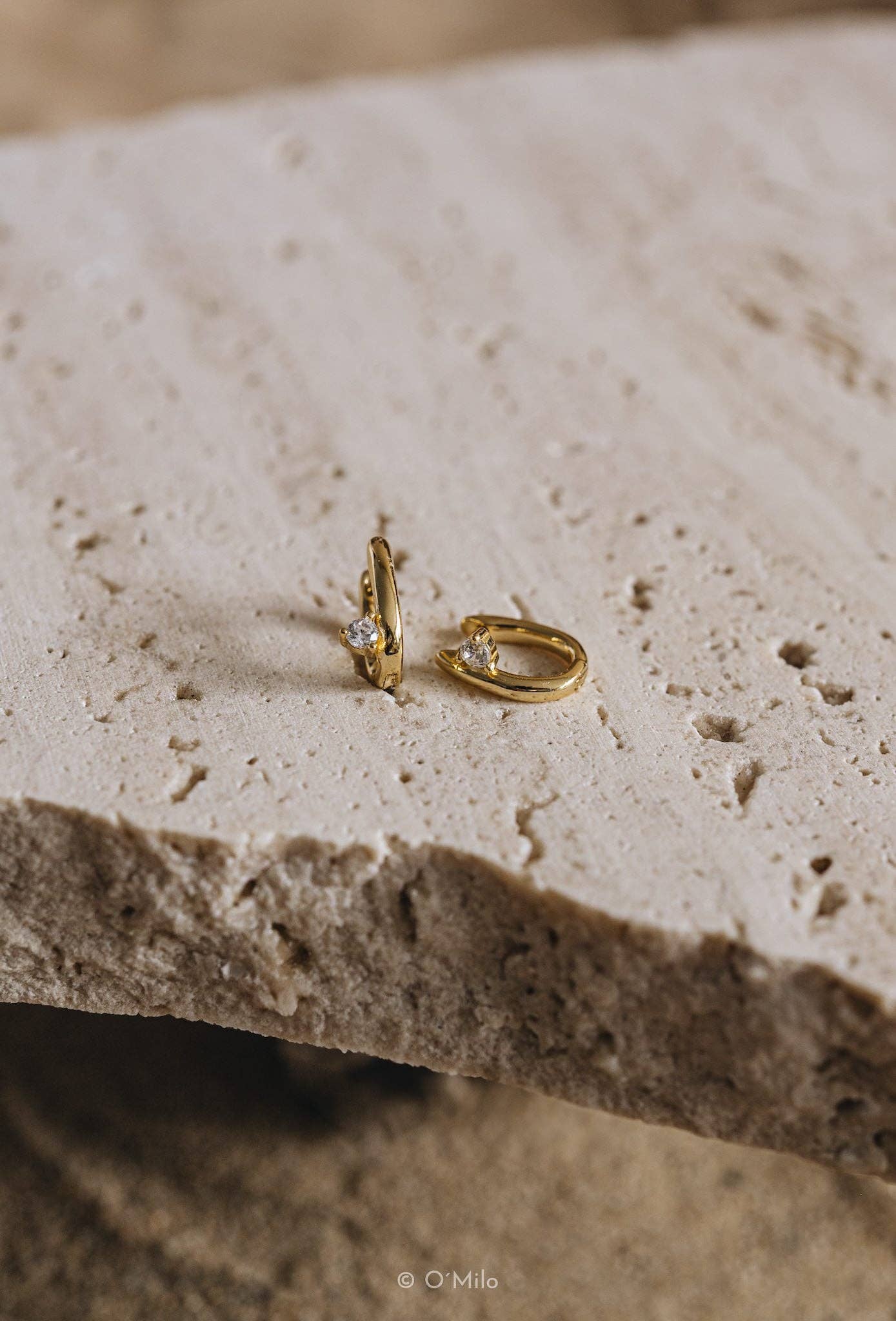 O'Milo - Wire Diamond Hoops. Hugi