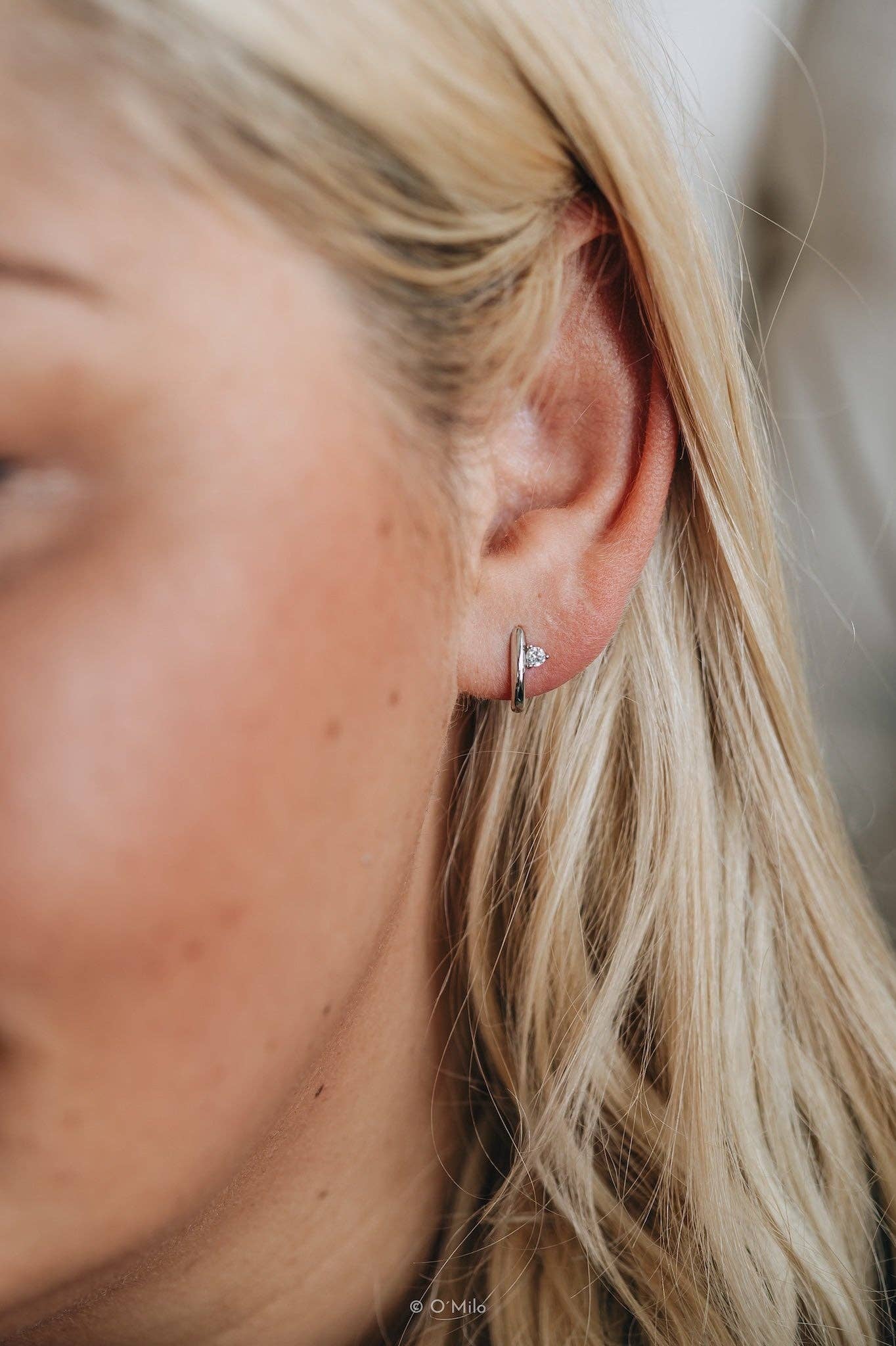 O'Milo - Wire Diamond Hoops. Hugi