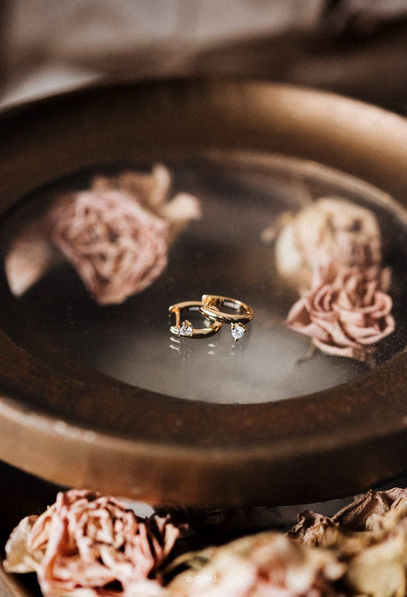 O'Milo - Wire Diamond Hoops. Hugi